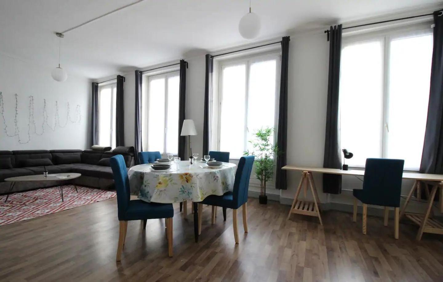 L'Amour De La Paix - Centre-Ville - Jardin - Proche Gare - Tv65"Primevideo - Ambiance Tres Chaleureuse - Parking Gratuit Sous-Video Surveillance Proche - Gere Par Presta-Zen'Services Verdun-sur-Meuse Rum bild
